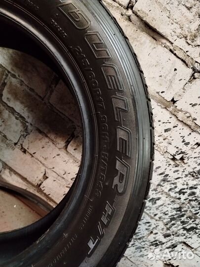 Bridgestone Dueler H/T 843 215/60 R17 96H