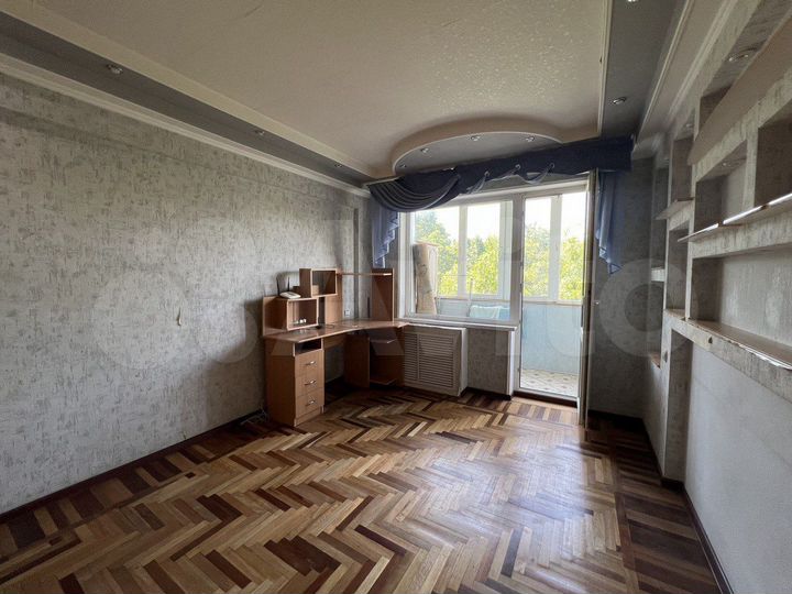 3-к. квартира, 70 м², 4/5 эт.