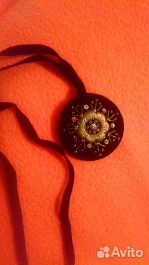 Кулон торжокских золотошвеек