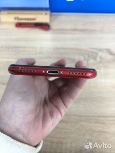 iPhone 8, 64 ГБ