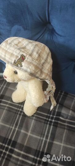 Шапочки кепи для мальчика на 9-12 месяцев