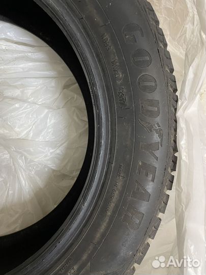 Goodyear UltraGrip Ice 2 215/55 R16 97T