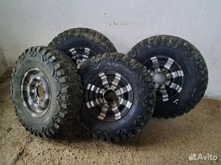 ACCU-TRAC 40K 215/90 R15 43D