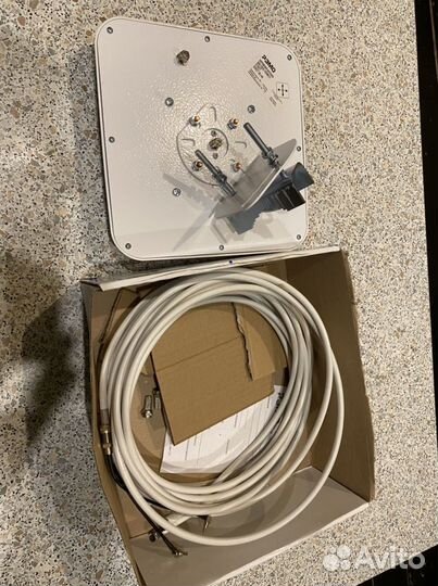 Панельная антенна 3G,4G+кабель2.5м+переход CRC9