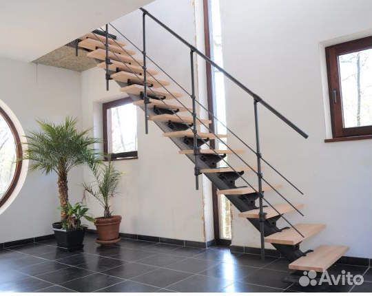 Металлическая лестница