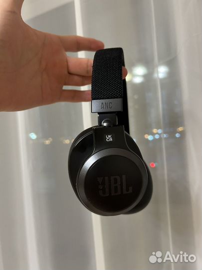 Беспроводные наушники jbl live 660 nc