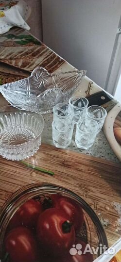 Вазочки конфетницы хрусталь и рюмочки хрусталь