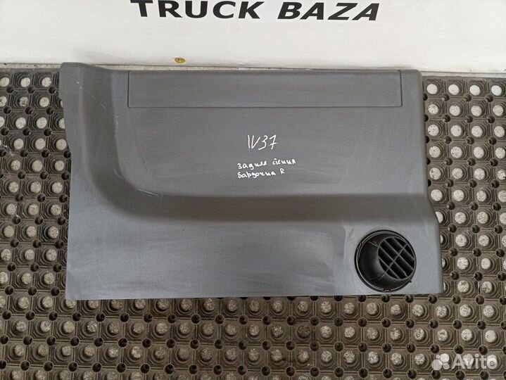 504163512 Крышка бардачка правая Iveco Stralis