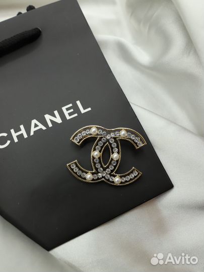 Брошь Шанель