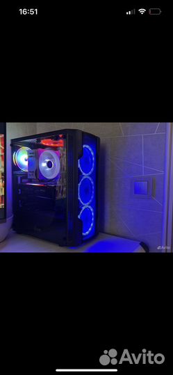 Игровой системный блок с монитором