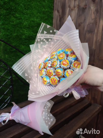 Букет из конфет чупа-чупсов