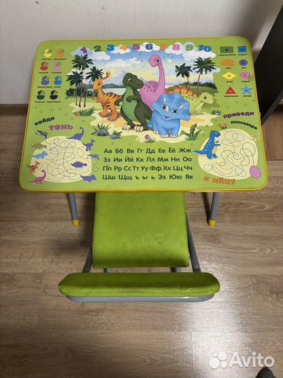 Стол и стулья складные