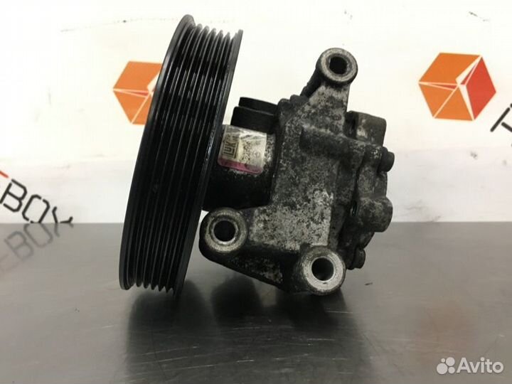 Насос гидроусилителя руля Mercedes C-Class W203