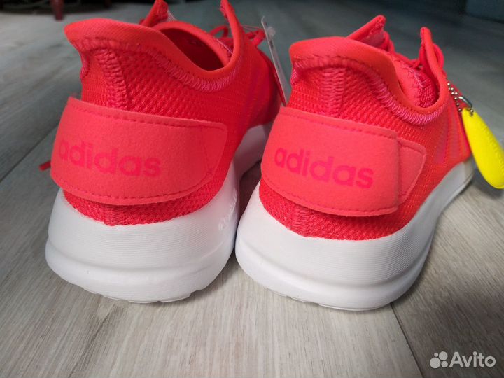 Кроссовки Adidas Yatra Новые