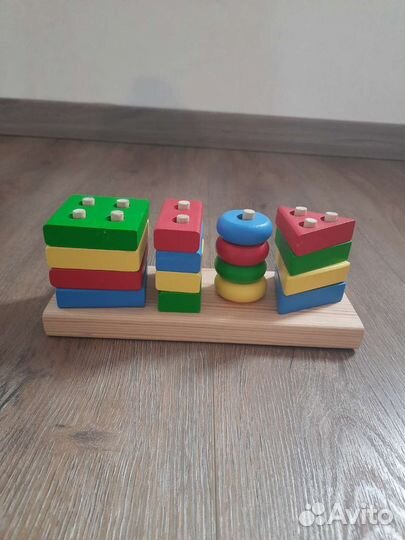 Деревянная пирамидка от 1 года