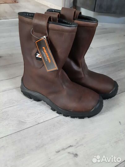 Мужские кожаные сапоги