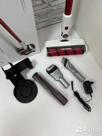 Пылесос беспроводной Redmond RV-UR370