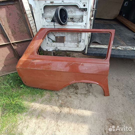 Задние крыло Волга универсал