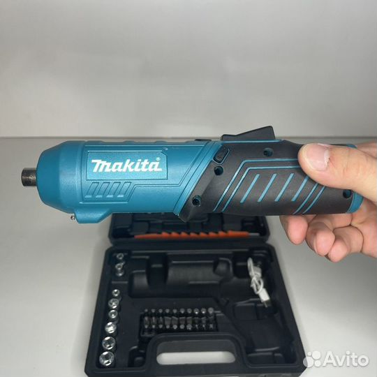 Аккумуляторная отвертка Makita и dewalt