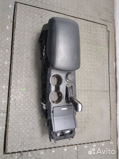 Консоль салона Ford Explorer