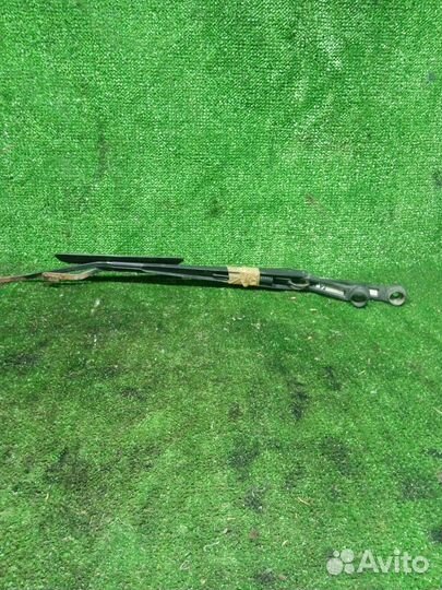 Поводок стеклоочистителя Mazda 626