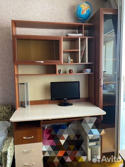 Письменный уголок