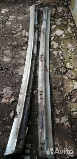 Накладки на пороги и спойлер zender bmw e21