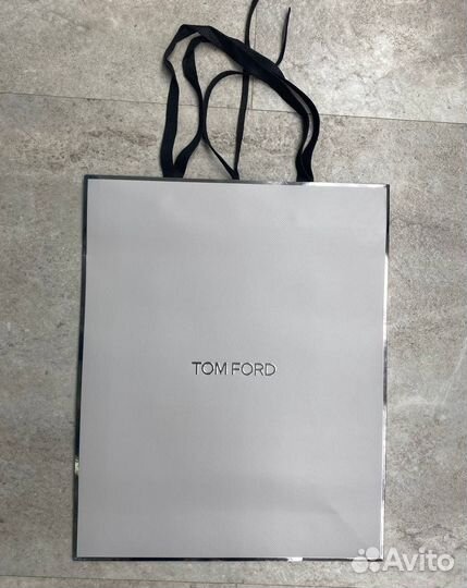 В наличии фирменные пакеты