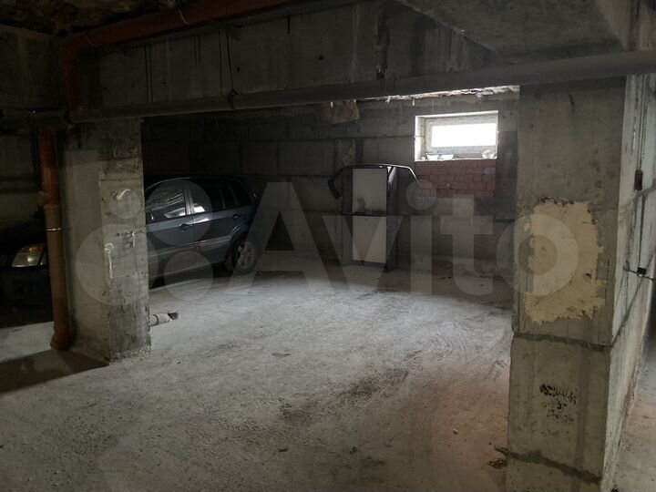 Машиноместо, 18 м²