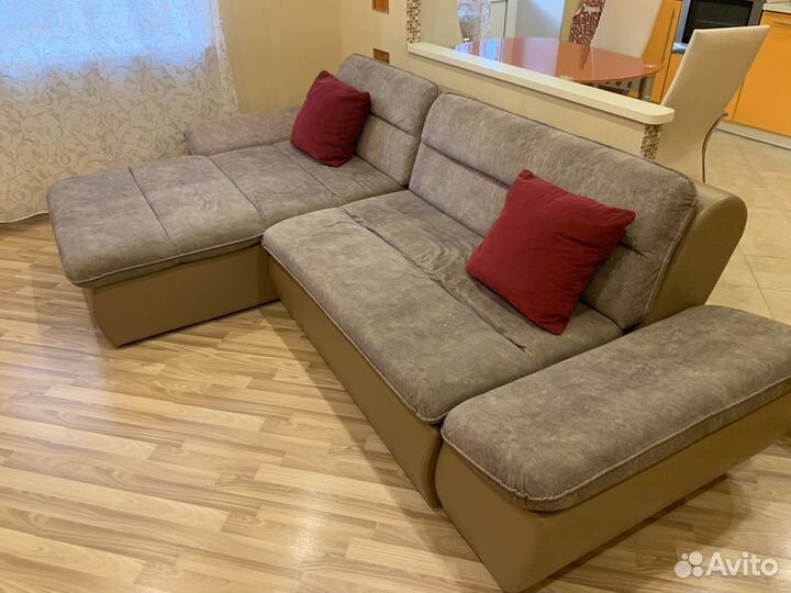 Диван с атоманкой