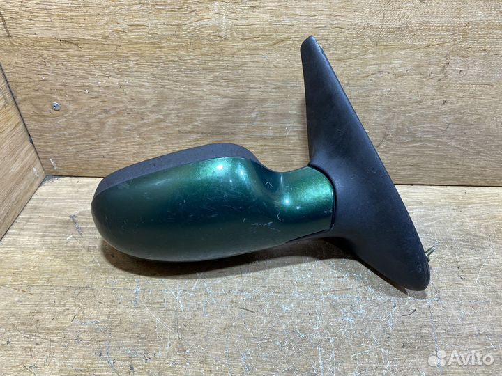 Зеркало правое Renault Megane 1 рест Арт. 7721505