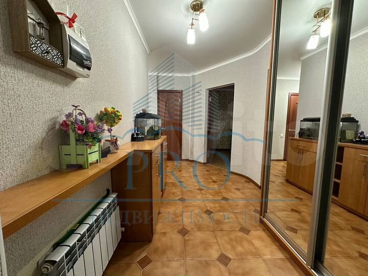 2-к. квартира, 75,2 м², 1/3 эт.