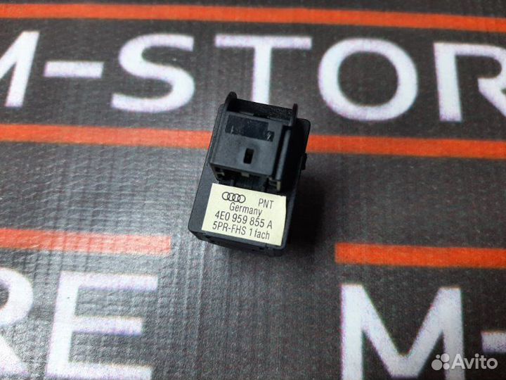 Кнопка стеклоподъемника задняя левая Audi A8 4E/D3