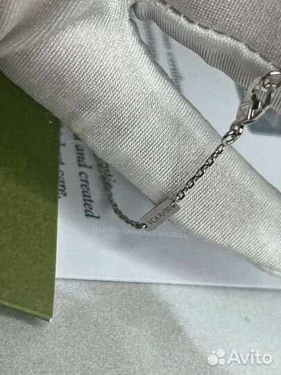 Колье Van Cleef Alhambra Vintage белое золото 750