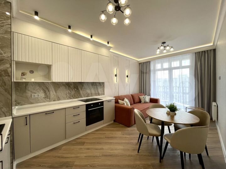 2-к. квартира, 72 м², 13/18 эт.