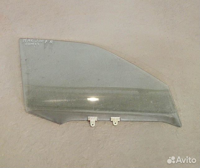 Стекло двери передней правой Maxima J30