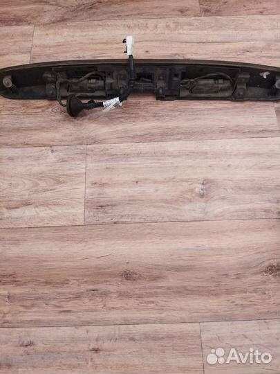 Накладка крышки багажника Nissan Note E 11