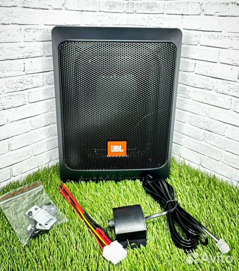 Подседельный сабвуфер JBL by Harman 200W Bass pro