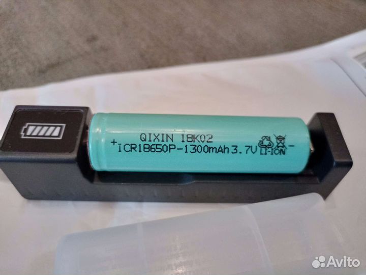 Зарядное устройство с аккумулятором