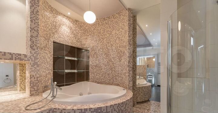 5-к. квартира, 280 м², 3/7 эт.