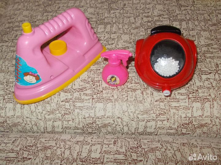 Игрушки для самых маленьких бубен, неваляшка и др