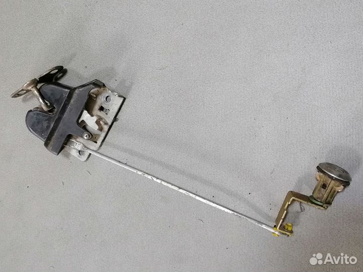 Замок багажника Mitsubishi Mirage 1986-1991