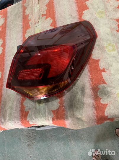 Задний правый фонарь в крыло Оpel astra J. 5D