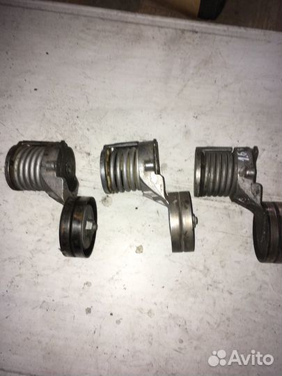 Ролик натяжной 1.6 / 1.4 VW Golf, Skoda, Seat, Aud