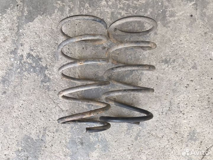 Пружина передней подвески Hyundai Matrix