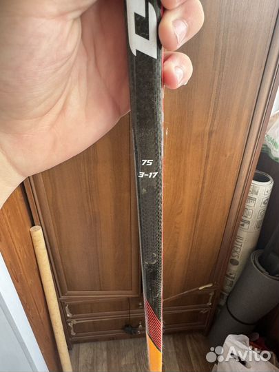 Клюшка хоккейная