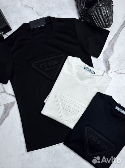 Футболка prada