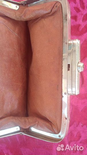 Кошелёк старинный с ключом