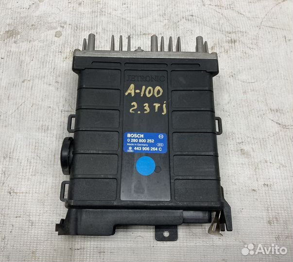 Блок управления двигателем Audi 100 2.3