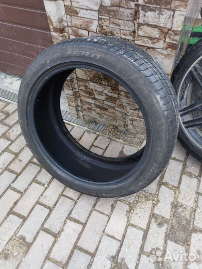 Pirelli P Zero 285/40 R22 110B